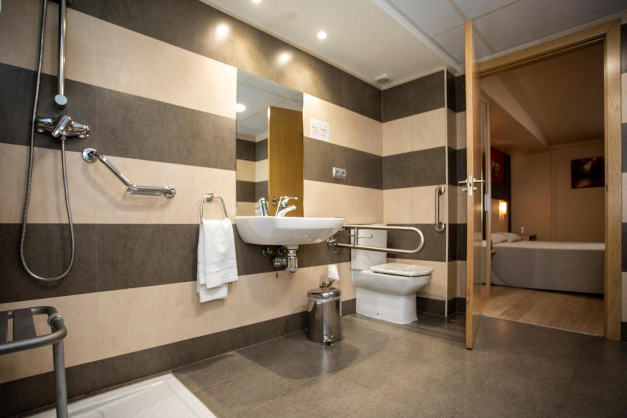 Hotel Ciudad De Ejea เอเฆอา เด ลอส กาบาเยรอส ภายนอก รูปภาพ